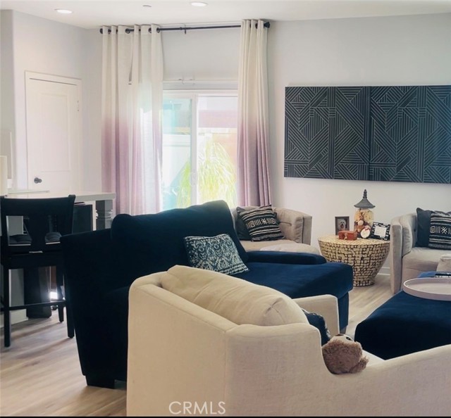 Detail Gallery Image 15 of 31 For 27393 Red Rock Rd, Moreno Valley,  CA 92555 - 5 Beds | 3 Baths