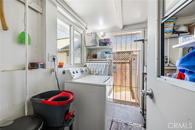 435 S Palm Avenue, Santa Paula CA: https://media.crmls.org/medias/bed6fac9-2f1d-4fdc-8c06-22c04c23d6f8.jpg