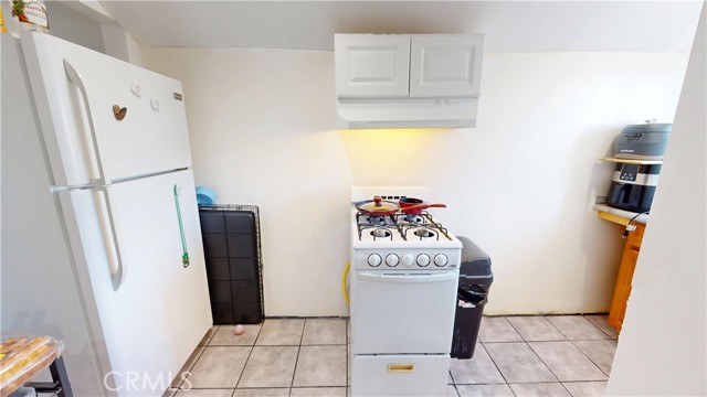 5854 Woodlawn Avenue, Los Angeles CA: https://media.crmls.org/medias/bed75e98-9003-4bcf-a8fa-81e1ccf739da.jpg