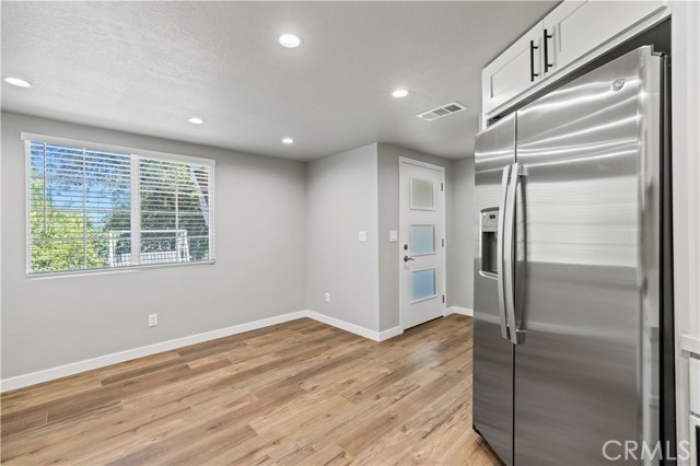Detail Gallery Image 6 of 28 For 3036 Darlington Drive, Thousand Oaks,  CA 91362 - 3 Beds | 2 Baths