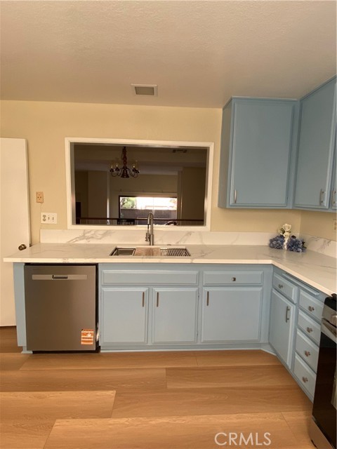 Detail Gallery Image 13 of 24 For 427 E. Mission Rd #44,  Alhambra,  CA 91801 - 2 Beds | 2/1 Baths