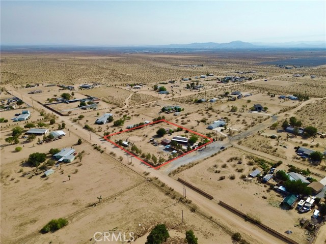 14221 Tumbleweed Road, Phelan CA: https://media.crmls.org/medias/bed87565-005a-4faf-b7d7-9d41c40ad607.jpg
