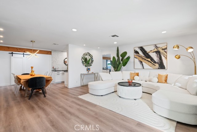 Detail Gallery Image 14 of 60 For 1980 E Rochelle Rd, Palm Springs,  CA 92262 - 5 Beds | 3 Baths