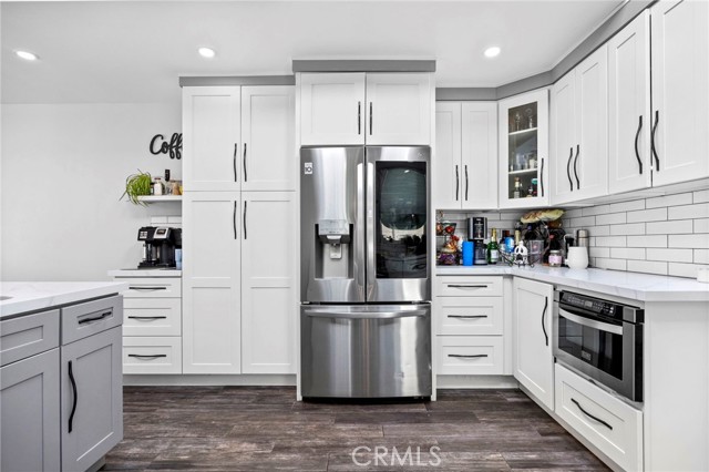 Detail Gallery Image 23 of 40 For 6800 Berry Ave, Buena Park,  CA 90620 - 2 Beds | 2 Baths