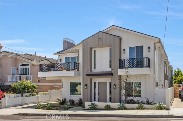 2420 Ives Lane, Redondo Beach, California 90278, 4 Bedrooms Bedrooms, ,3 BathroomsBathrooms,Residential,For Sale,Ives,SB25133700