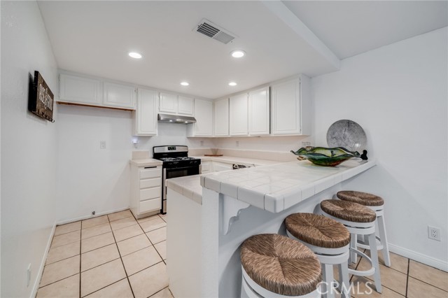 Detail Gallery Image 7 of 26 For 22 La Costa, Laguna Beach,  CA 92651 - 3 Beds | 2/1 Baths