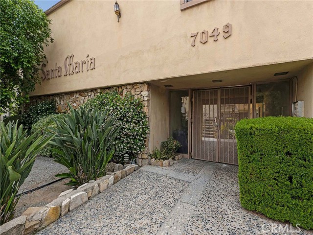7049 Vassar Avenue, Canoga Park CA: https://media.crmls.org/medias/bed96752-efab-403b-88d4-14adfe12ade8.jpg