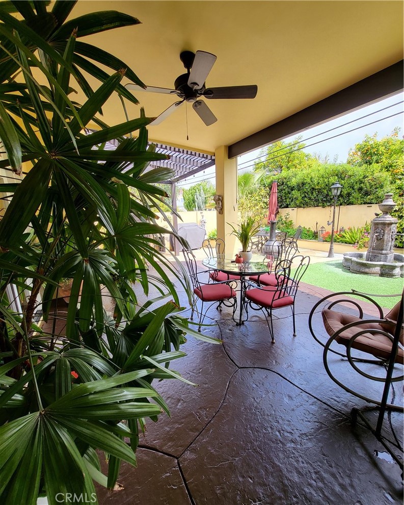 https://media.crmls.org/medias/bed9be4d-9754-4562-a266-31e4a796283c.jpg?preset=X-Large