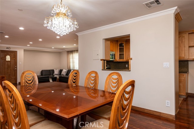 Detail Gallery Image 17 of 44 For 707 Raleigh St #5,  Glendale,  CA 91205 - 3 Beds | 3 Baths
