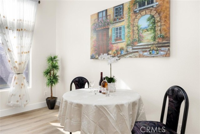 Detail Gallery Image 9 of 27 For 4906 Shadow Stone Dr, Bakersfield,  CA 93313 - 4 Beds | 2 Baths