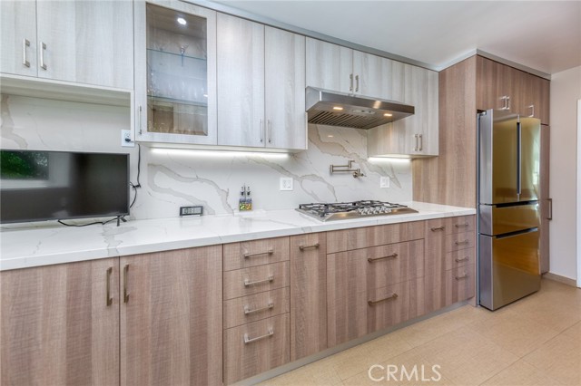 Detail Gallery Image 7 of 28 For 15137 Magnolia a,  Sherman Oaks,  CA 91403 - 3 Beds | 3 Baths