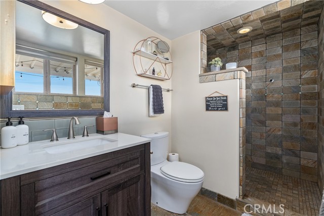 7110 Drake Road, Paso Robles CA: https://media.crmls.org/medias/bedb1270-a17f-48f9-83f3-bee8827aea07.jpg
