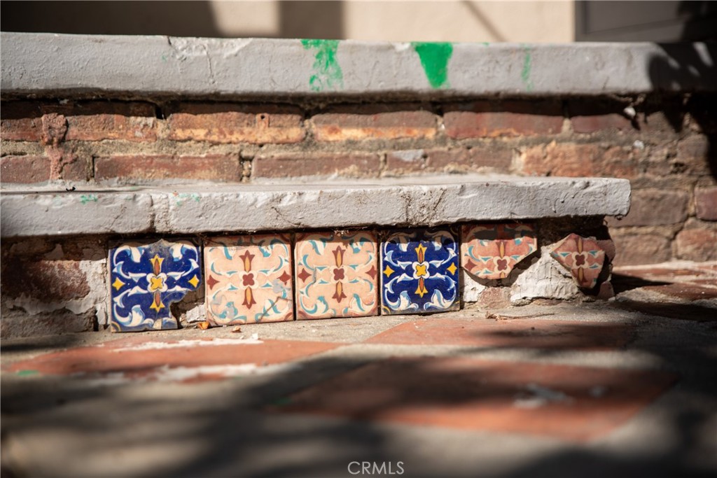 https://media.crmls.org/medias/bedb6f1c-de1b-476c-90b9-9006b5d52cf8.jpg?preset=X-Large