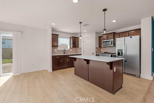 Detail Gallery Image 16 of 51 For 2520 S Spruce St, Visalia,  CA 93292 - 4 Beds | 2/1 Baths