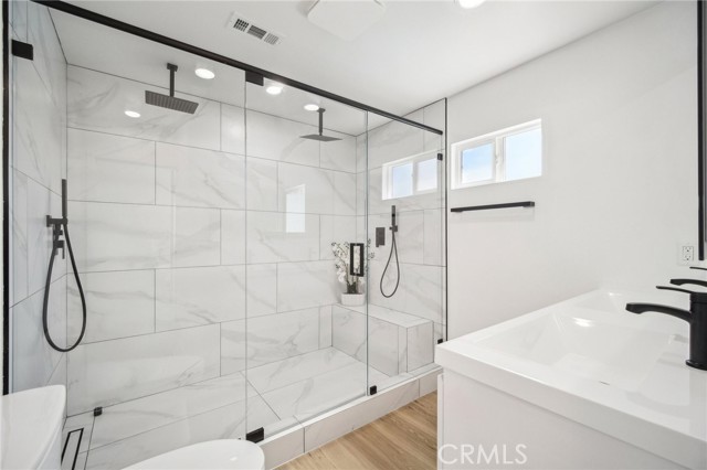 19040 Celtic Street, Porter Ranch CA: https://media.crmls.org/medias/bedca66f-4a12-43a1-be02-f174a29e2b7f.jpg