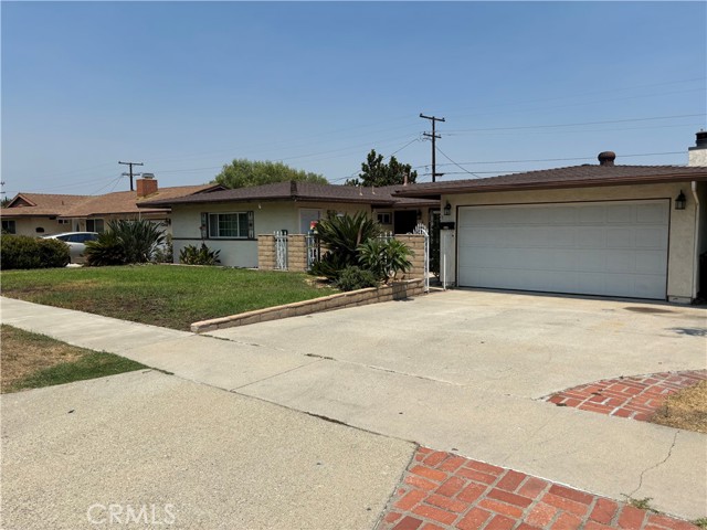 389 E Rancho Road, Corona CA: https://media.crmls.org/medias/bedccee5-4227-408f-b8e9-2bcbdfcd2a1d.jpg