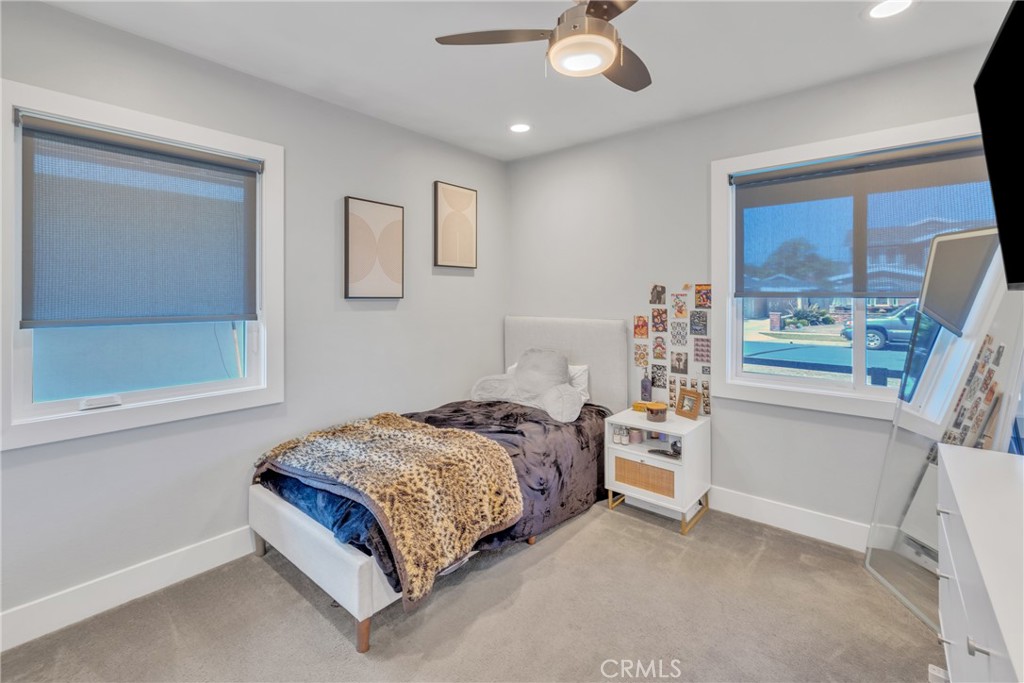 https://media.crmls.org/medias/bedd8d5d-19c5-4262-8976-5141d726b475.jpg?preset=X-Large