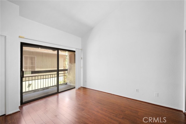 Detail Gallery Image 12 of 20 For 1040 Spazier Ave #3,  Glendale,  CA 91201 - 2 Beds | 2/1 Baths