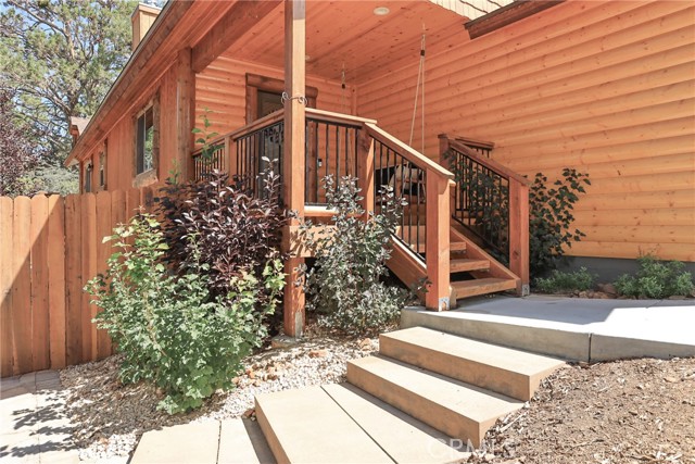 365 Santa Barbara Avenue, Sugarloaf CA: https://media.crmls.org/medias/bedeaa7d-0d8f-4a6d-b568-1915bb0c5db4.jpg