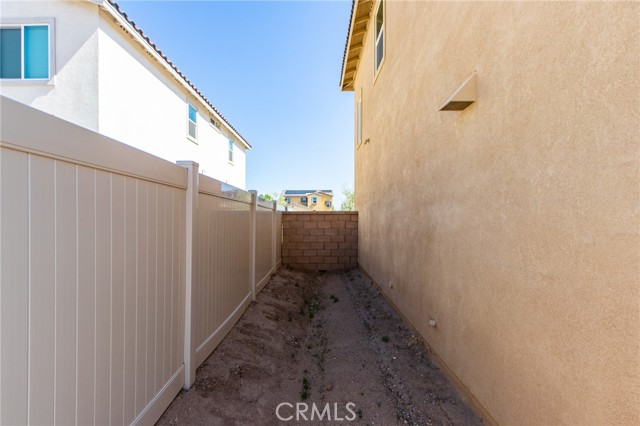 13119 Lancaster Street, Hesperia CA: https://media.crmls.org/medias/beded4dc-8e57-4caa-a775-fd58d71c8141.jpg