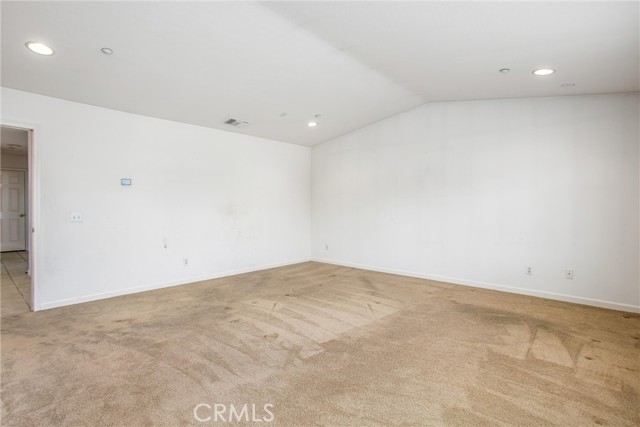 1802 Pummelo Drive, Redlands CA: https://media.crmls.org/medias/bee08d6c-57b3-466d-9766-56b7e1d2a687.jpg