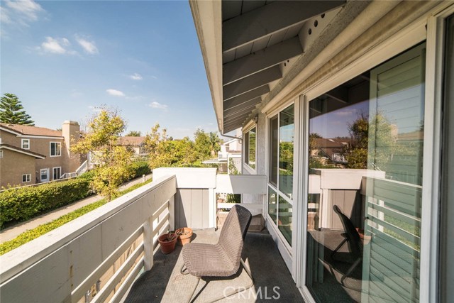 39 Lakeshore, Irvine CA: https://media.crmls.org/medias/bee0d20b-16b4-492f-84e1-efb244a3c1b7.jpg
