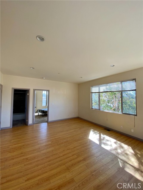 157 153-155 S Laurel Street, Ventura CA: https://media.crmls.org/medias/bee11af3-cb37-4b7d-8664-5a30ef1686aa.jpg