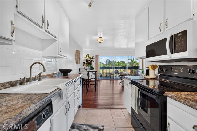 1061 Park Avenue, 306 photo 7