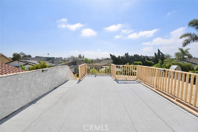 Detail Gallery Image 7 of 45 For 5302 Clark Cir, Westminster,  CA 92683 - 5 Beds | 3/1 Baths