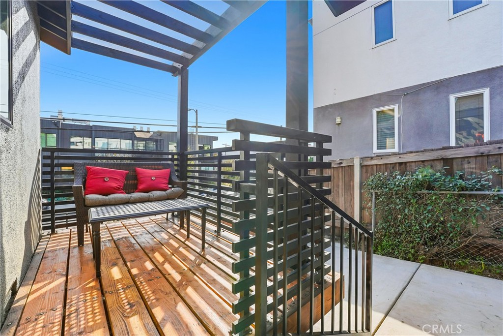 4523 Lexington Avenue