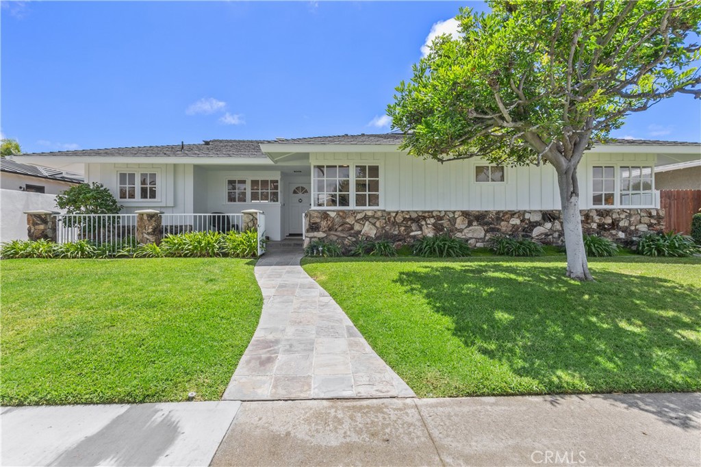 2045 Commodore Road