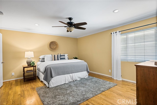 3600 E 4th Street, Long Beach CA: https://media.crmls.org/medias/bee37eeb-d0fa-4b37-94d9-2762f8170571.jpg