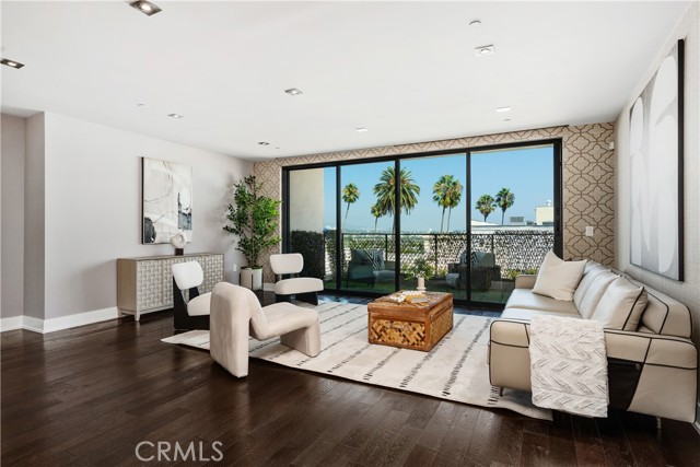 Detail Gallery Image 3 of 24 For 432 N Oakhurst Dr #503,  Beverly Hills,  CA 90210 - 2 Beds | 2/1 Baths