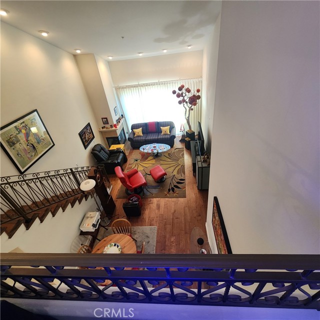 10862 Bloomfield Street, Toluca Lake CA: https://media.crmls.org/medias/bee4c369-07f4-453d-bb82-f095e5d8de0c.jpg
