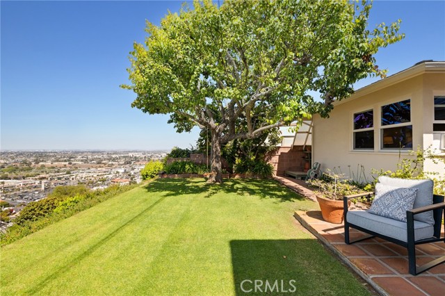 4501 Paseo De Las Tortugas, Torrance CA: https://media.crmls.org/medias/bee501e6-1029-4b34-8f52-f3dde310c5a6.jpg