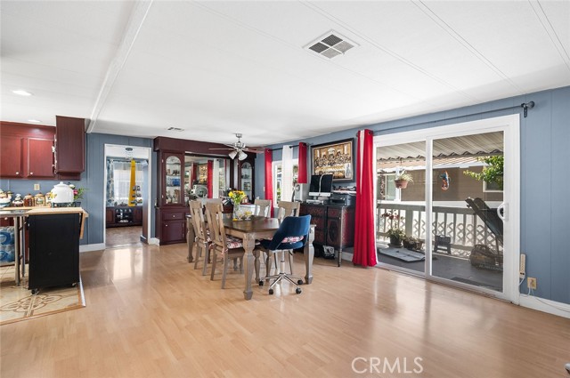 17701 Avalon Boulevard, Carson CA: https://media.crmls.org/medias/bee5833f-b218-4b9e-8db8-a3d40cbc5c61.jpg