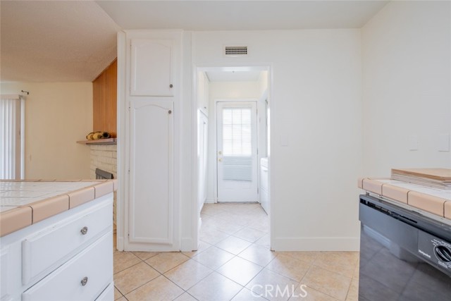 Detail Gallery Image 13 of 30 For 6933 Fallbrook Ave, West Hills,  CA 91307 - 3 Beds | 2 Baths