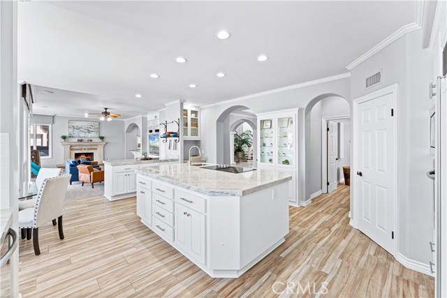 28081 Tefir, Mission Viejo CA: https://media.crmls.org/medias/bee5a6bc-2cd6-4acb-b088-c6497326af4e.jpg