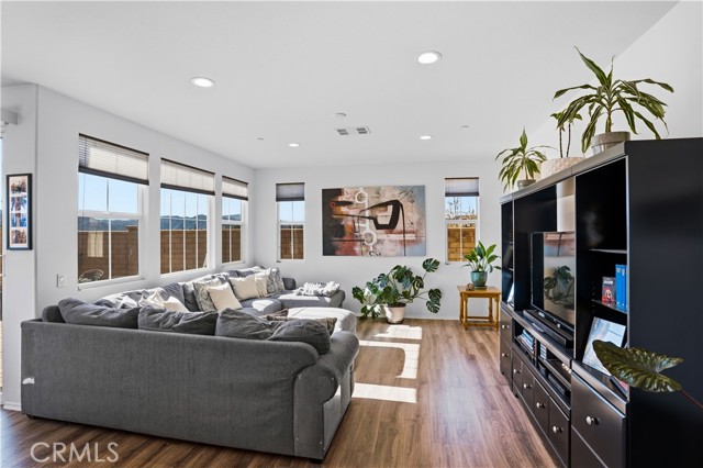 Detail Gallery Image 18 of 54 For 41489 Winterberry, Murrieta,  CA 92562 - 4 Beds | 2/1 Baths