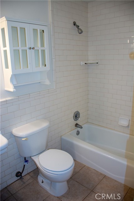 Detail Gallery Image 9 of 24 For 1913 N Waukena Way, Hanford,  CA 93230 - 3 Beds | 2 Baths