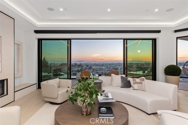 Detail Gallery Image 37 of 58 For 1207 Dolphin Ter, Corona Del Mar,  CA 92625 - 6 Beds | 6/2 Baths