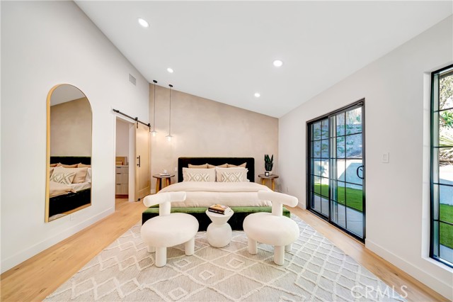5534 Pattilar Avenue, Woodland Hills CA: https://media.crmls.org/medias/bee95557-fb16-4935-99f8-e4ce82472906.jpg