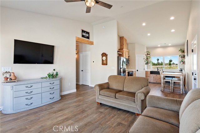 1875 Rancho Lomas Way, San Miguel CA: https://media.crmls.org/medias/beea108c-e7b5-4a2a-9de4-1789eef1f10d.jpg