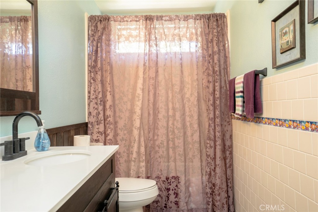 https://media.crmls.org/medias/beea2919-609b-4213-850f-7ec402c301d5.jpg?preset=X-Large