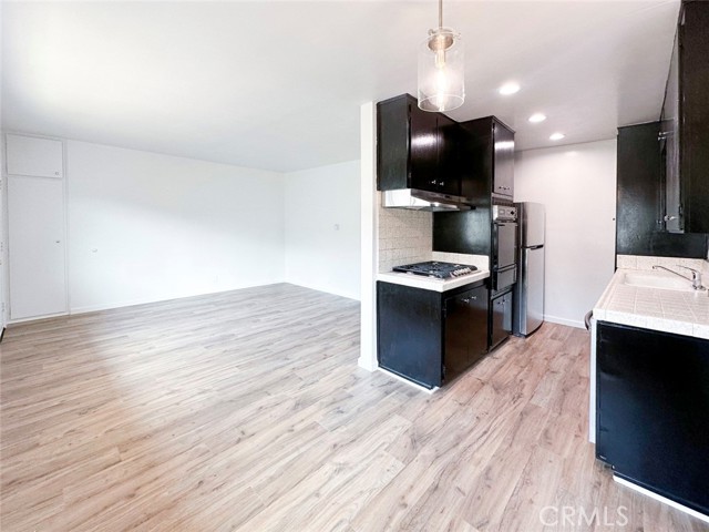 Detail Gallery Image 4 of 18 For 1944 S Marvin Ave #4,  Los Angeles,  CA 90016 - 2 Beds | 1 Baths