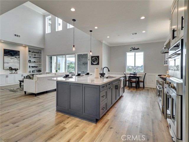 Detail Gallery Image 9 of 51 For 35871 Wildwood Crest Dr, Yucaipa,  CA 92399 - 5 Beds | 3/1 Baths