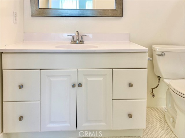 Detail Gallery Image 20 of 39 For 7327 Kester Ave #6,  Van Nuys,  CA 91405 - 4 Beds | 3/1 Baths