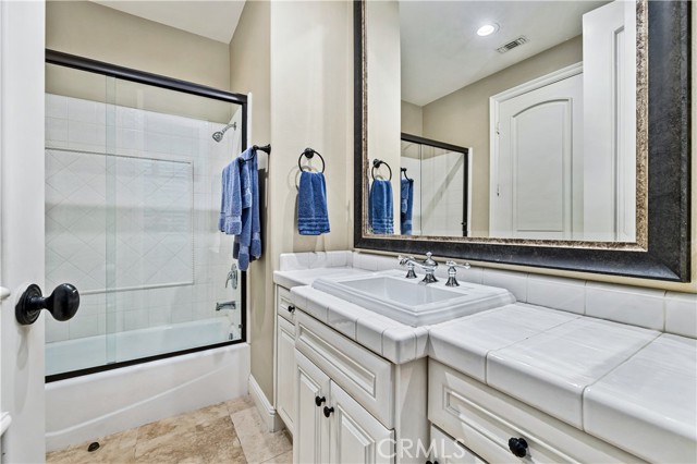 Image 29 of 75 For 2653 Vista Del Sol