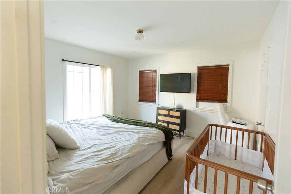 MLS #OC25221176 image #24