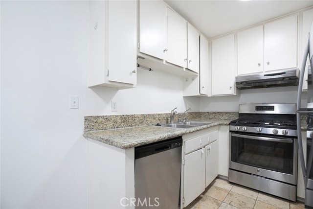 1422 Rock Glen Avenue, Glendale CA: https://media.crmls.org/medias/beeb7c59-2335-427b-ae2b-a642f0a260bc.jpg